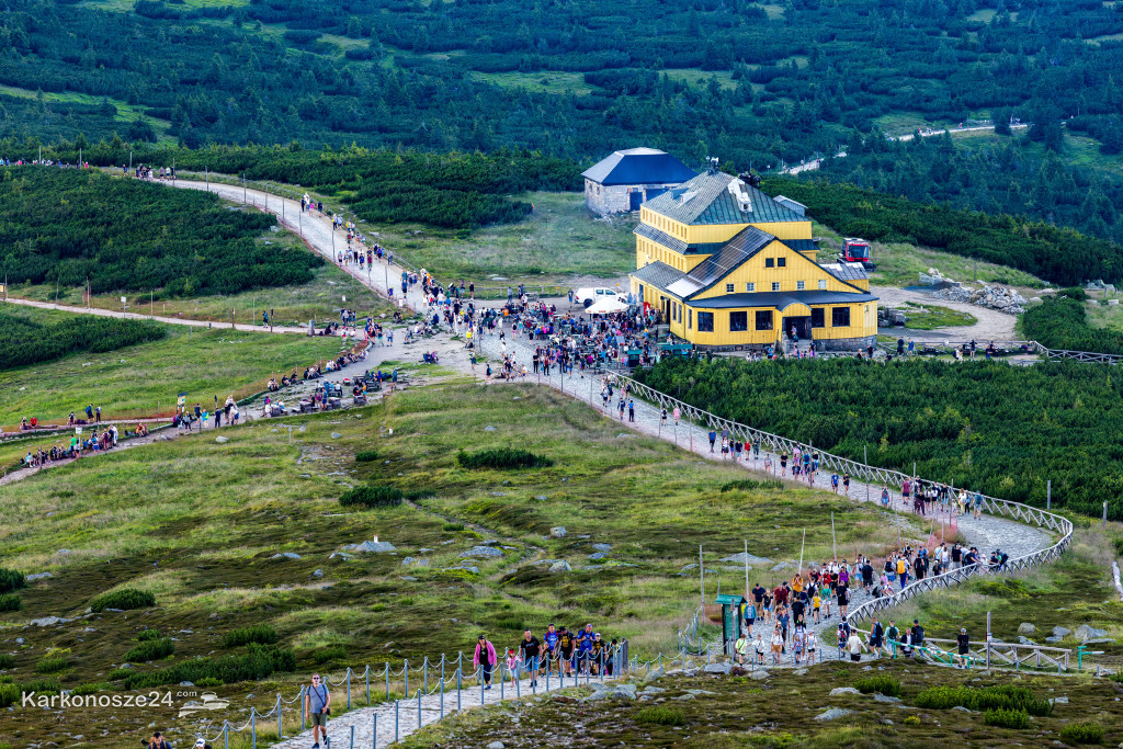 Turyści w Karkonoszach