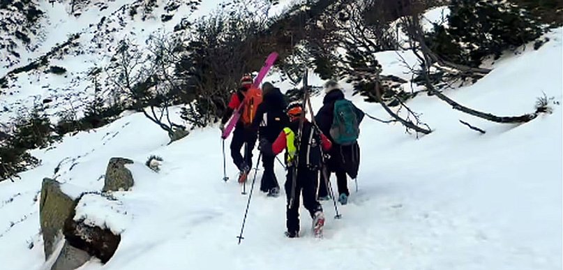 Niemki utknęły na zamkniętym szlaku